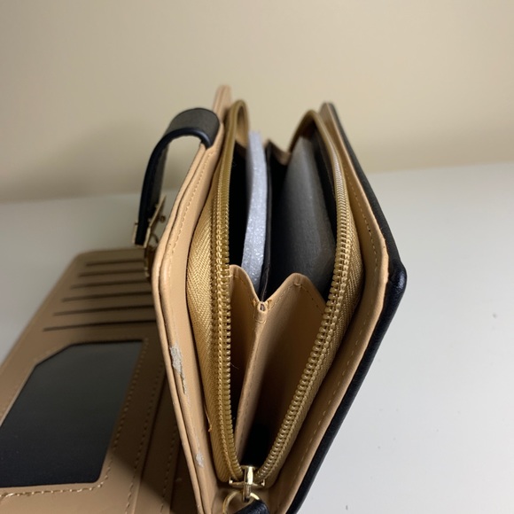 Wallet - Picture 7 of 9